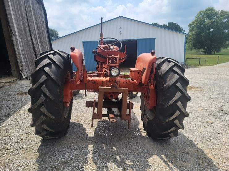 allis-chalmers-d14-tractor-image-4