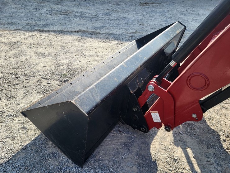 2016-case-ih-farmall-75c-image-12