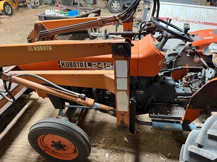 245-kubota-tractor-image-2