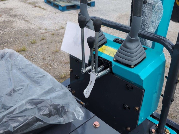 zjg-mini-excavator-zj-12-(blue)-image-8