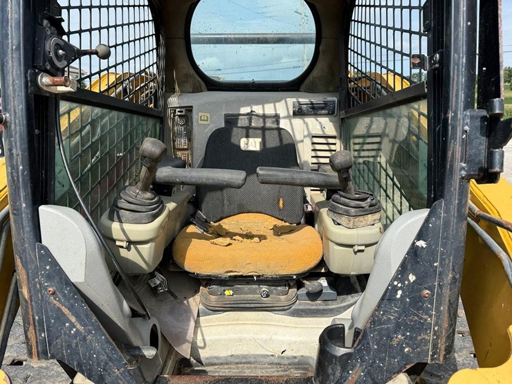 2011-caterpillar-289c-image-12