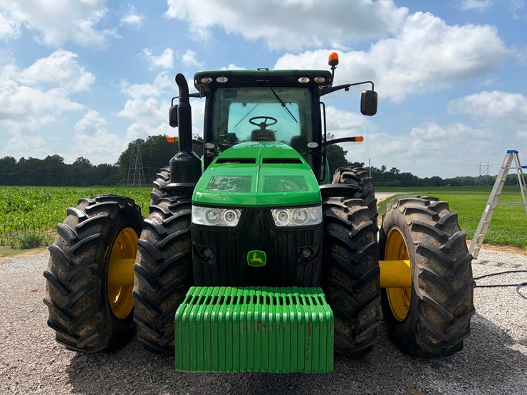 2013-john-deere-8310r-image-3