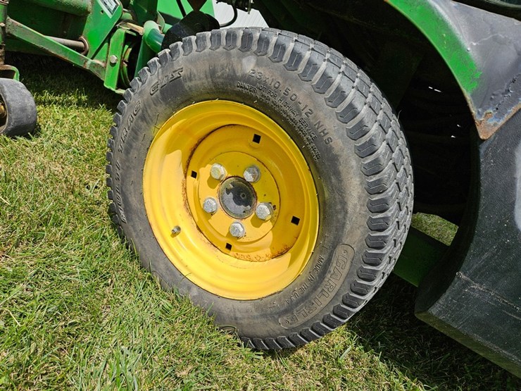 2011-john-deere-1445-image-38