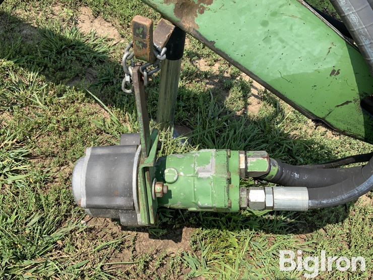 john-deere-240-image-13