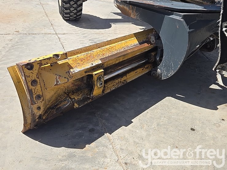 2012-deere-670gp-image-18