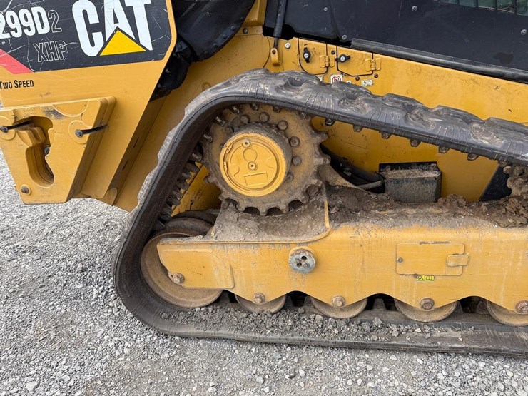 2016-caterpillar-299d2-xhp-image-12