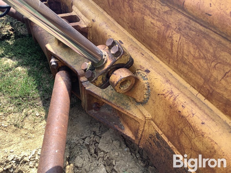 caterpillar-d6c-image-12