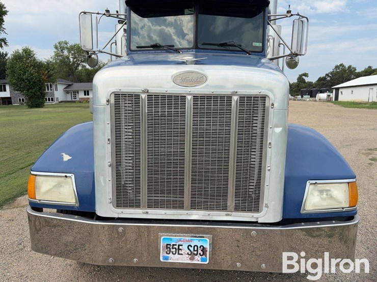 2000-peterbilt-385-image-12