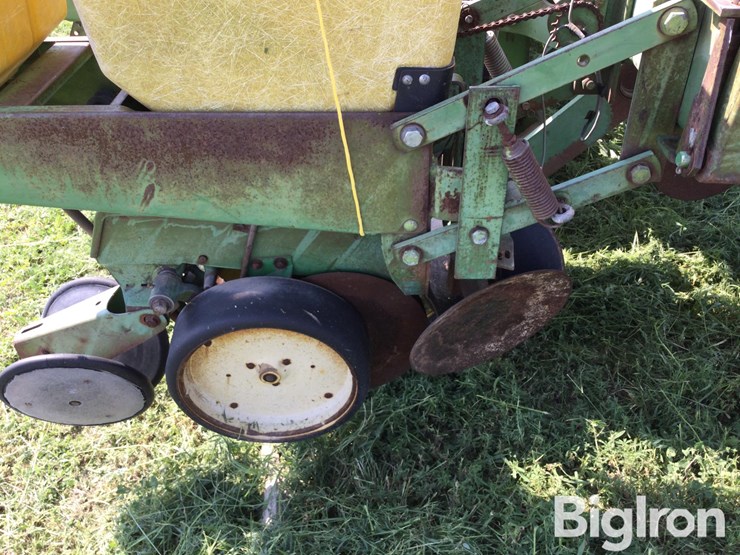 john-deere-7000-image-12