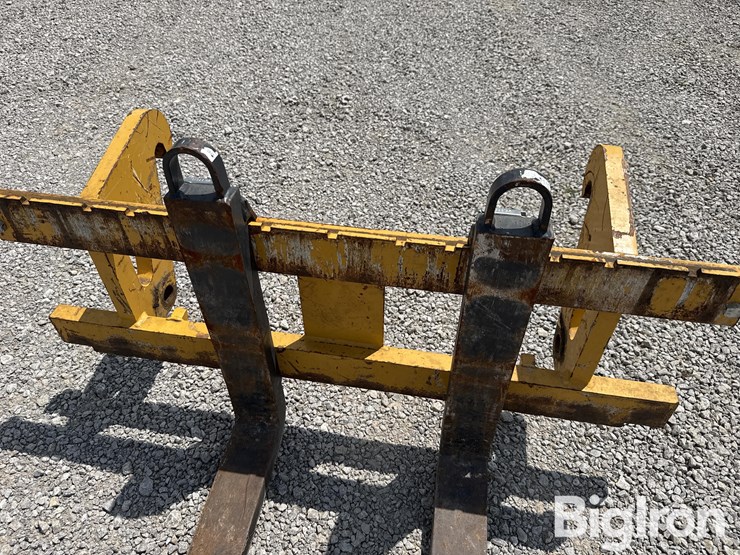 john-deere-wheel-loader-pallet-forks-image-12
