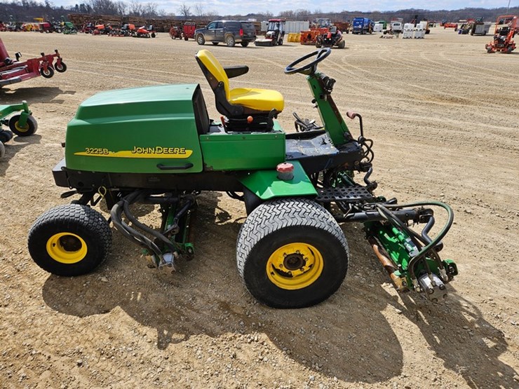 john-deere-3225b-image-6
