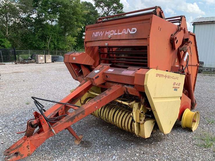 new-holland-846-image-6