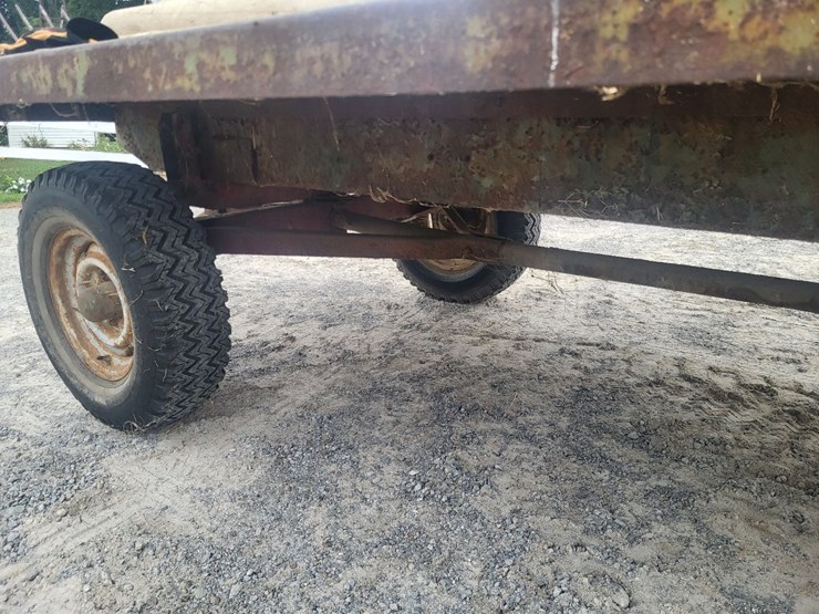 hay-wagon-w/running-gear*contents-on-wagon-not-included*.-image-17