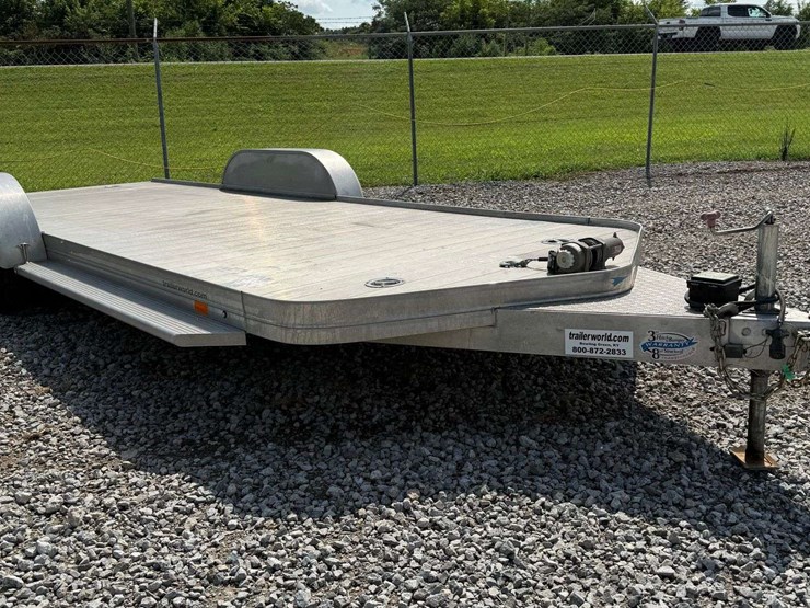 2016-sundowner-trailers-aluminum-car-hauler-image-1