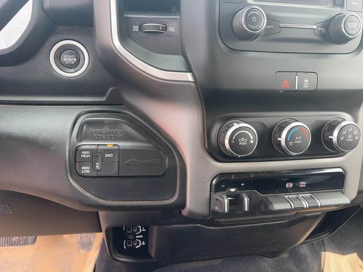 2020-dodge-3500hd-image-22