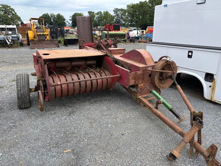 new-holland-66-image-1