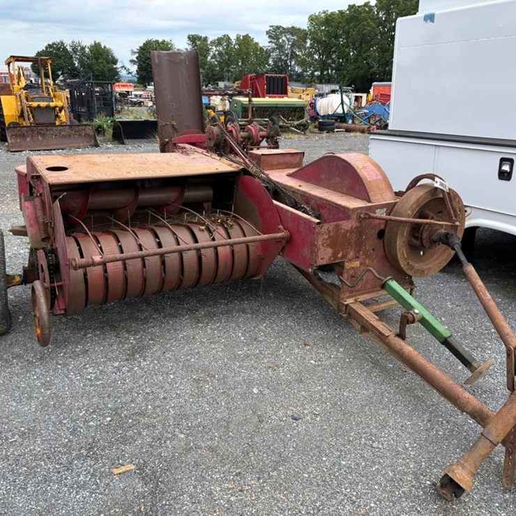 NEW HOLLAND 66