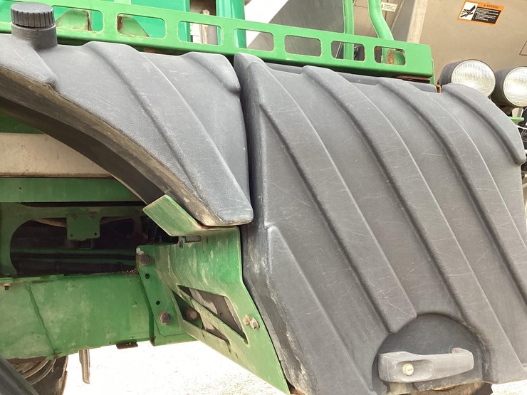 2020-john-deere-r4045-image-18