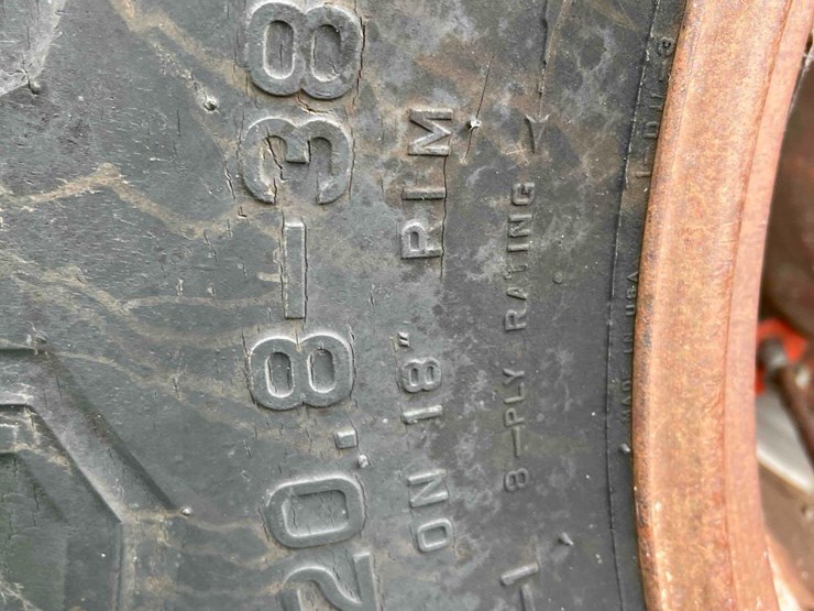 case-ih-1370-agri-king-tractor-image-11