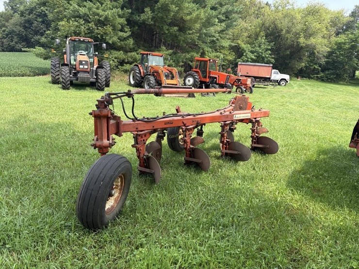 allis-chalmers-4-bottom-semi-mount-plow-image-6