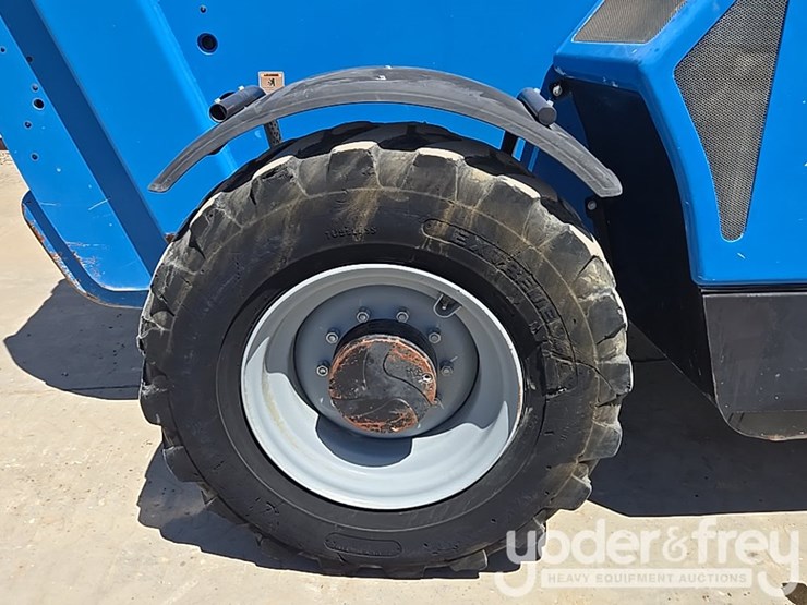 2019-genie-gth1256-image-12