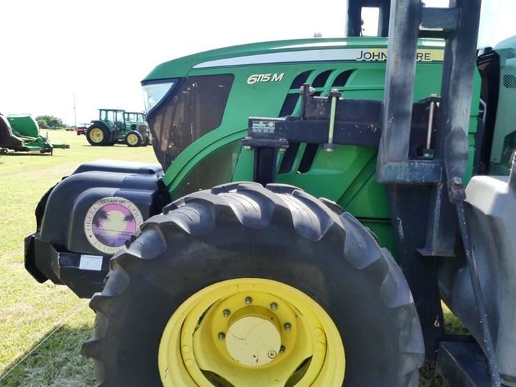 2015-john-deere-6115m-image-10