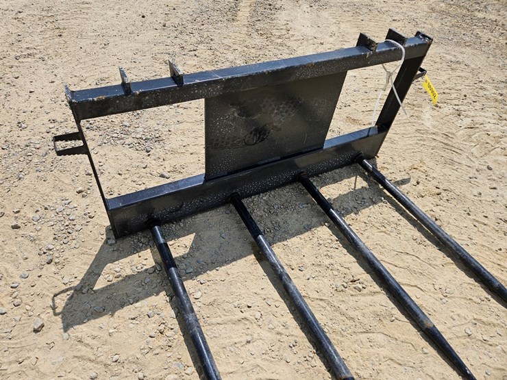 #6902-•-new-land-honor-4-spear-bale-mover-image-8