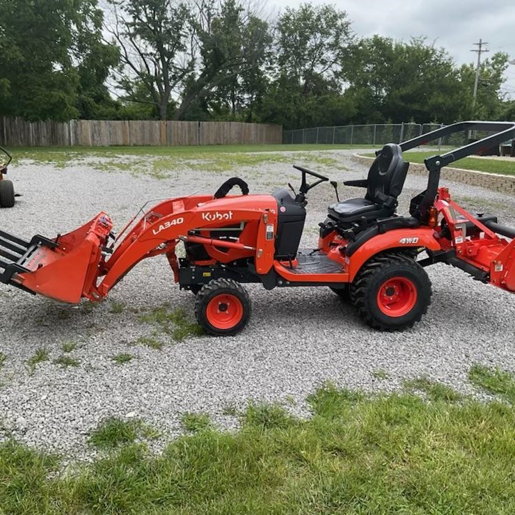 Kubota - 2023 4WD Compact Tractor