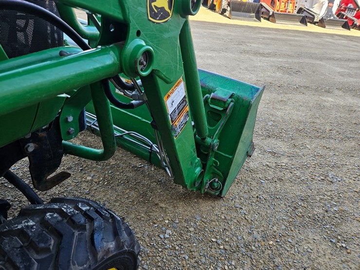 john-deere-1025r-image-21