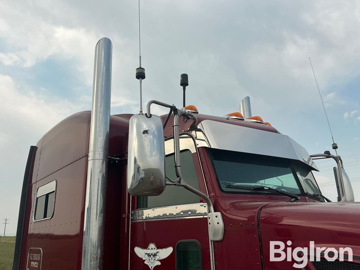 2011-peterbilt-386-image-16