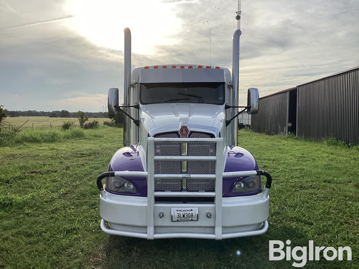 2014-kenworth-t660-image-2