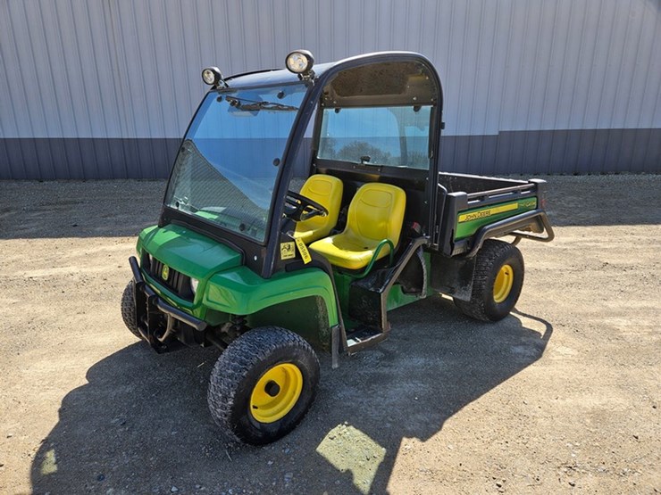 john-deere-gator-image-1
