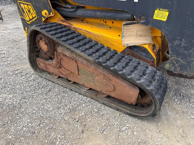 2004-jcb-190-image-11