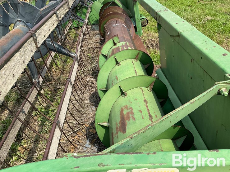john-deere-216f-image-11