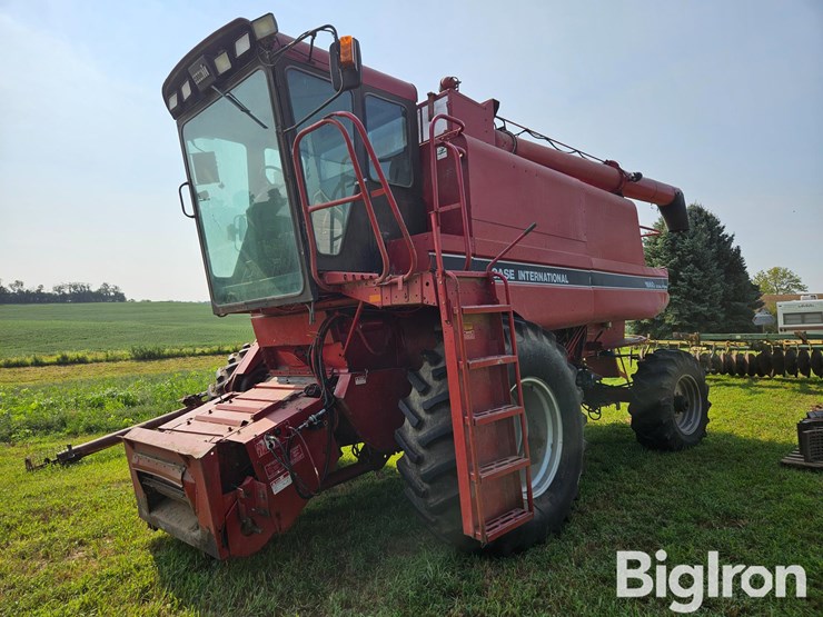 1988-case-ih-1660-image-1