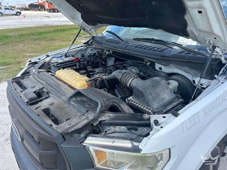 2017-ford-f150-image-9