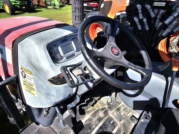 massey-ferguson-4607m-image-16