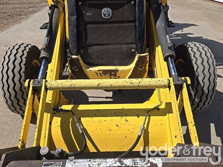 2008-new-holland-b95-image-21