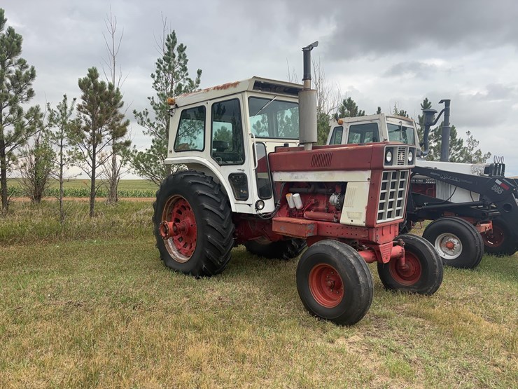 farmall-f1066-tractor-image-9
