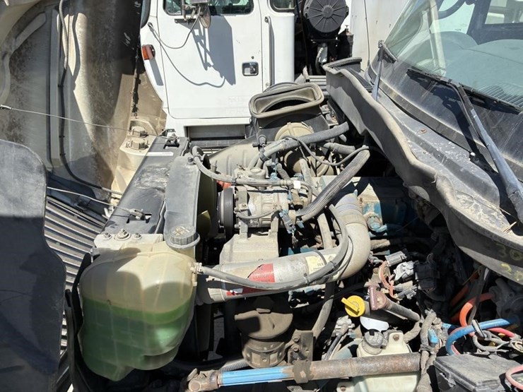 2003-international-durastar-4300-image-9