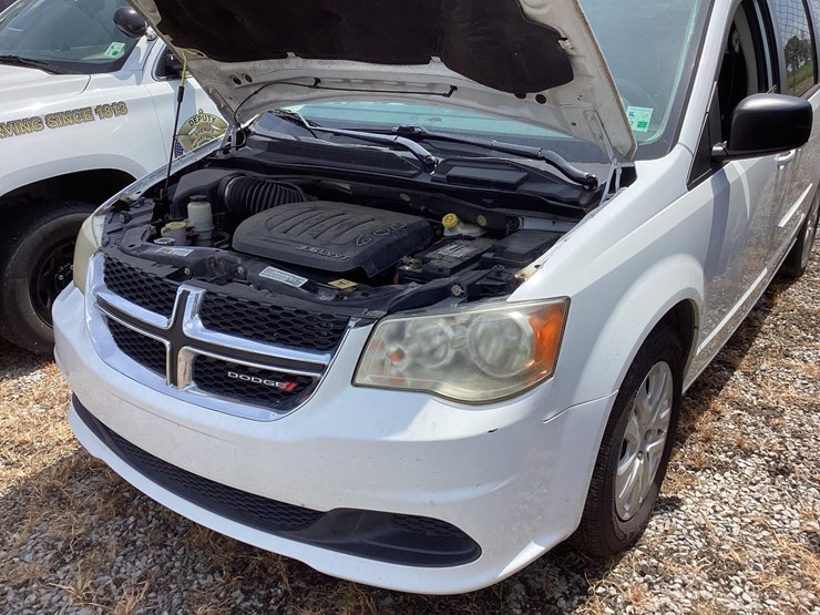 2014-dodge-grand-caravan-image-3