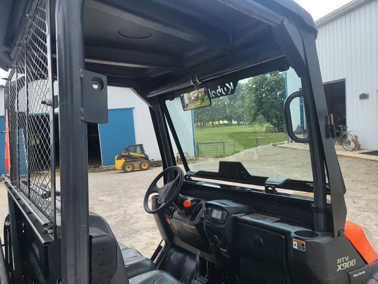 2016-kubota-rtv-x900-image-32