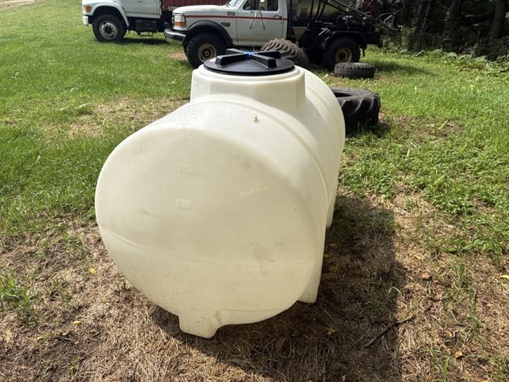 325-gallon-poly-tank-image-7