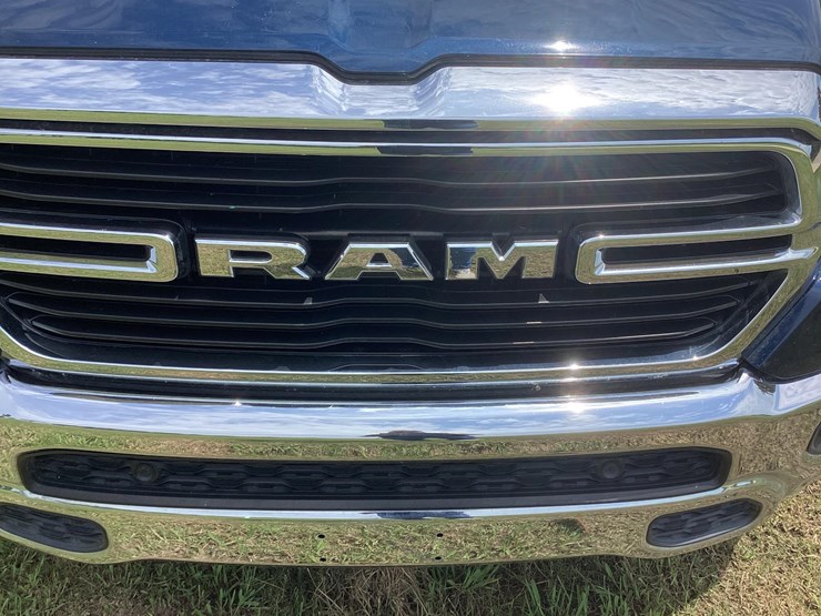 2021-dodge-1500-image-18