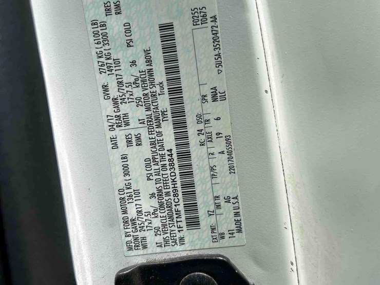 2017-ford-f150-image-5