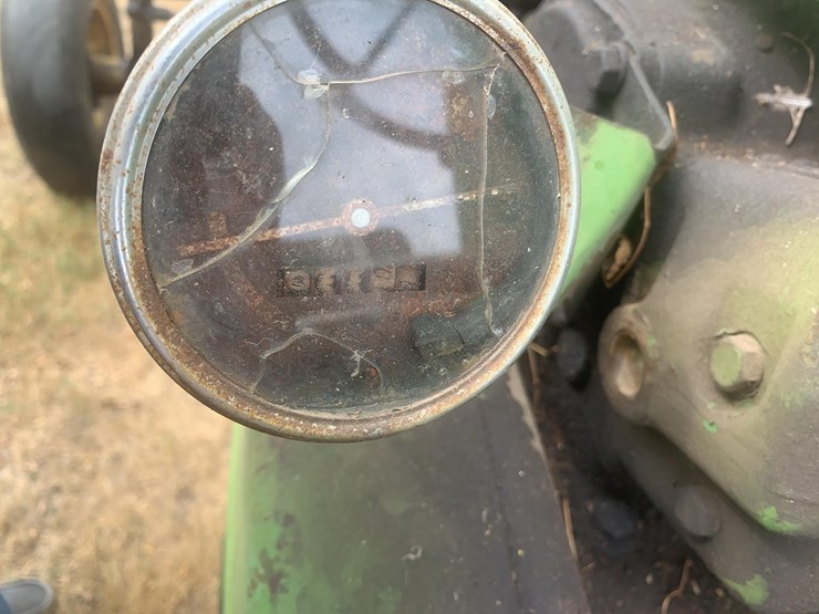 john-deere-70-image-23