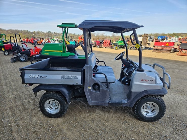 kubota-rtv900-image-38