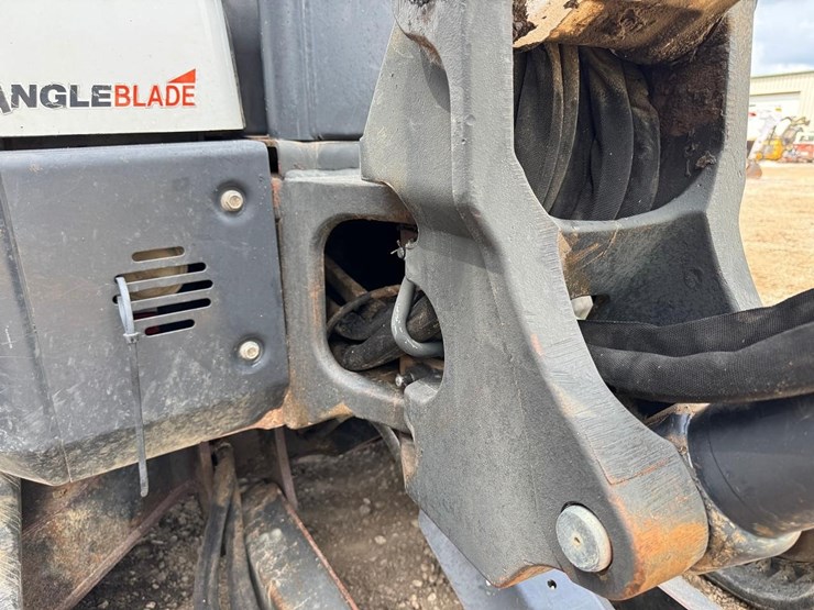 2016-bobcat-e35-image-14
