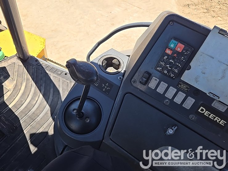 2019-deere-310sl-image-60