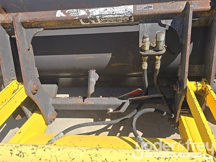 2008-new-holland-b95-image-22